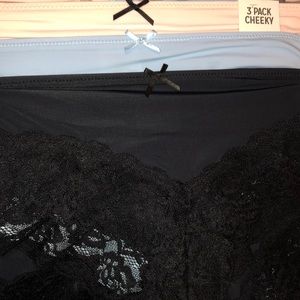 BRAND NEW ❣️3  Pack Cheeky Undies